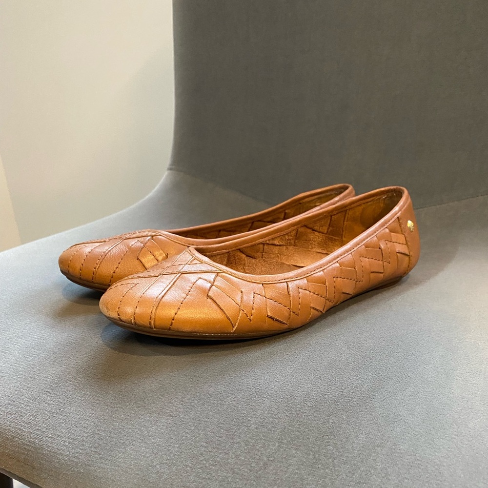 Size 5.5 Hush Puppies flats